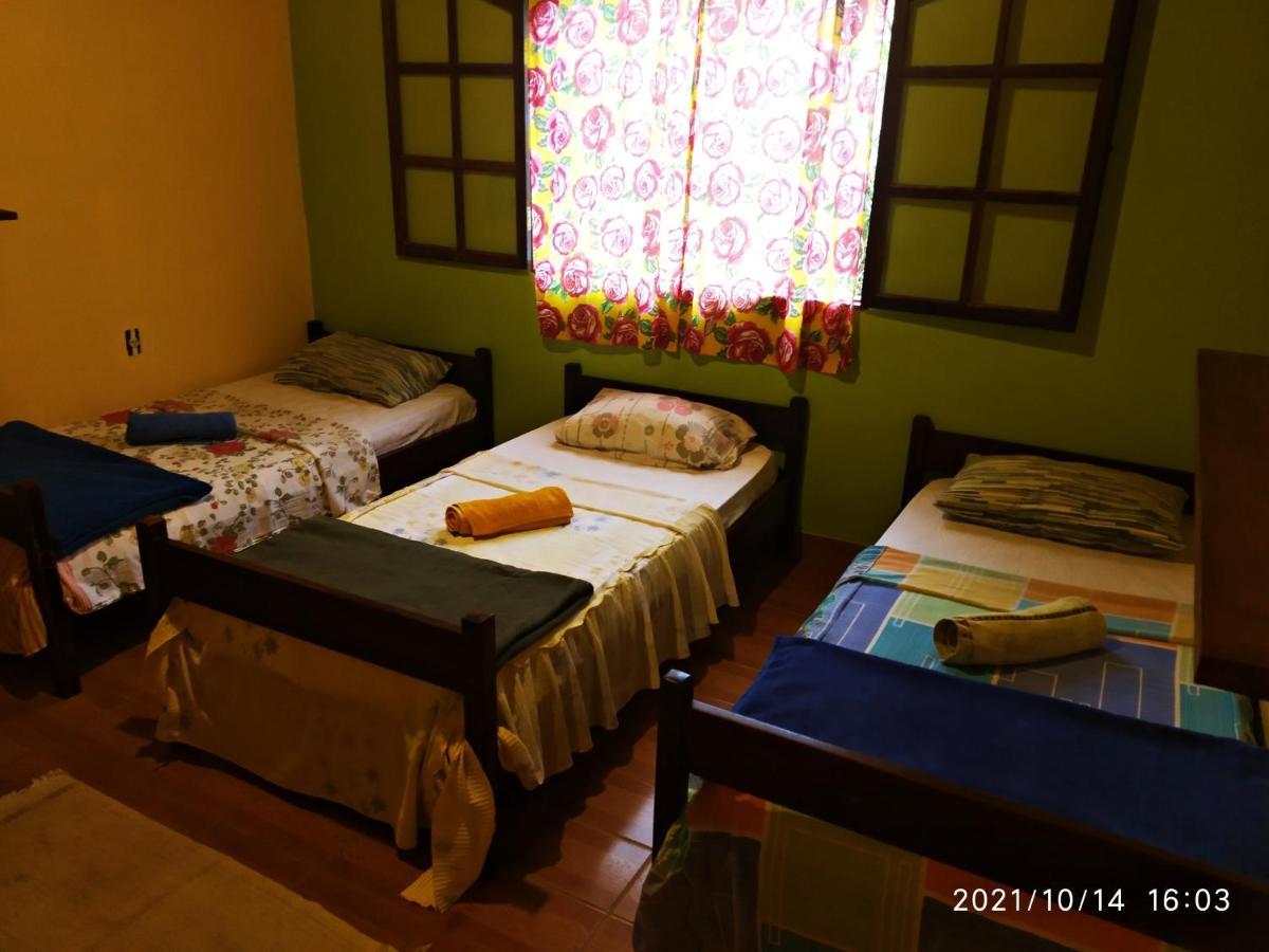 O Brejo Encantado Hospedagem E Hostel Эмбу Экстерьер фото