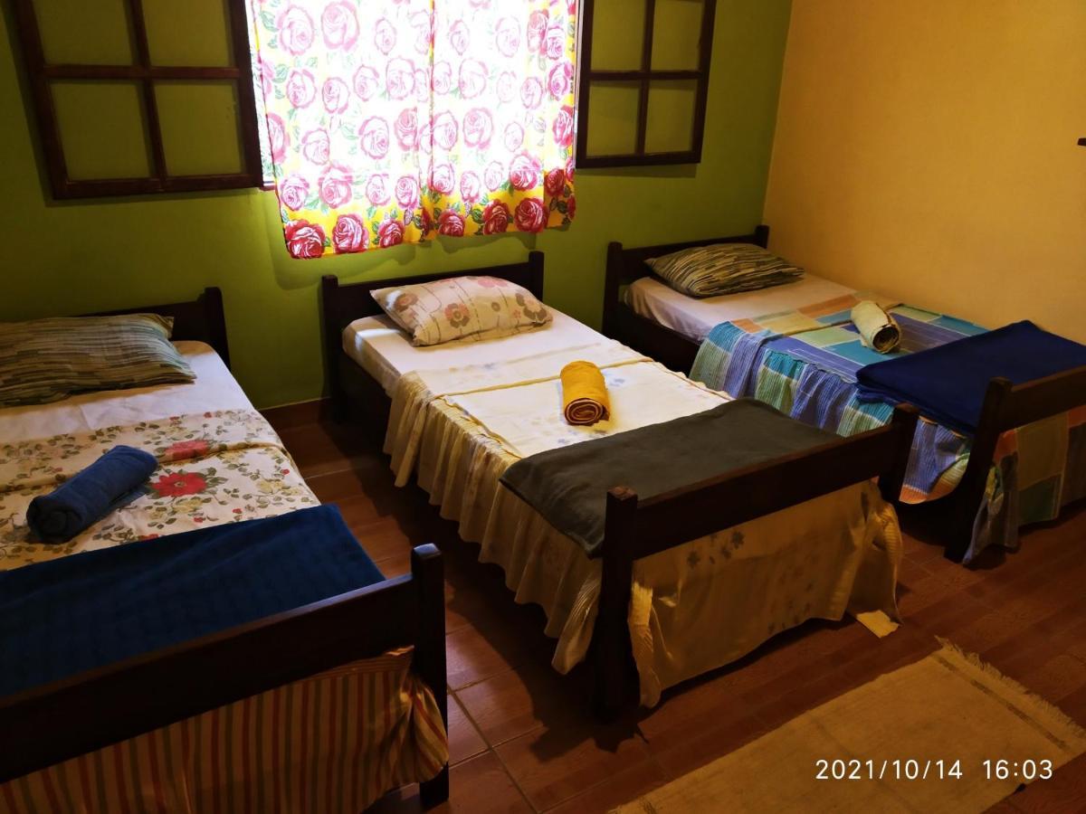 O Brejo Encantado Hospedagem E Hostel Эмбу Экстерьер фото