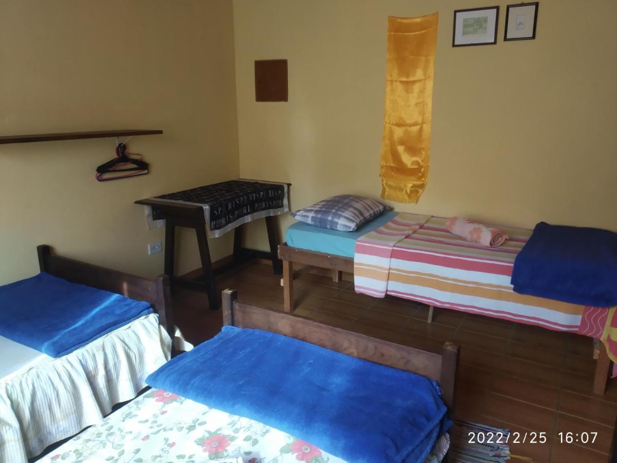 O Brejo Encantado Hospedagem E Hostel Эмбу Экстерьер фото