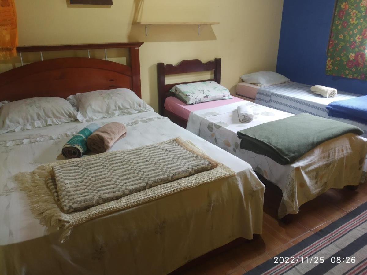 O Brejo Encantado Hospedagem E Hostel Эмбу Экстерьер фото