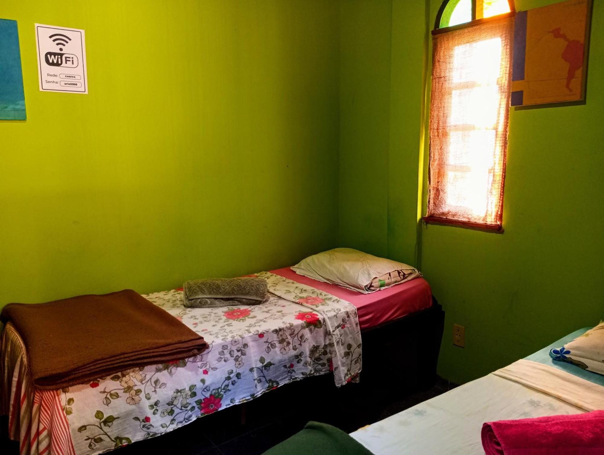 O Brejo Encantado Hospedagem E Hostel Эмбу Экстерьер фото