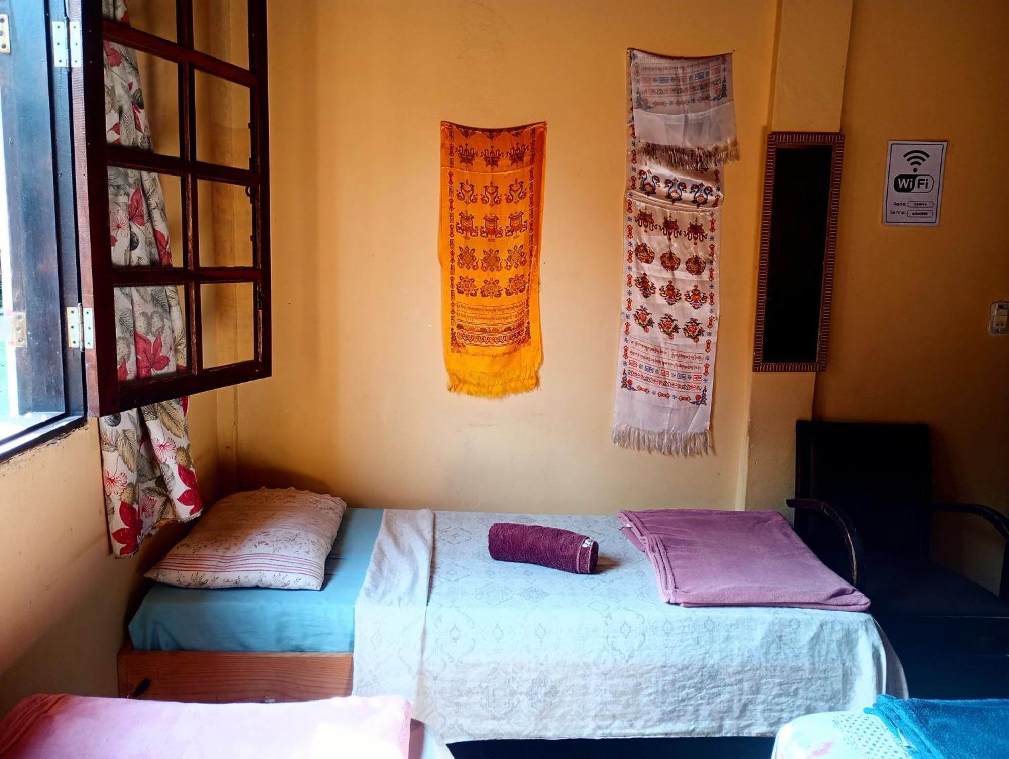 O Brejo Encantado Hospedagem E Hostel Эмбу Экстерьер фото