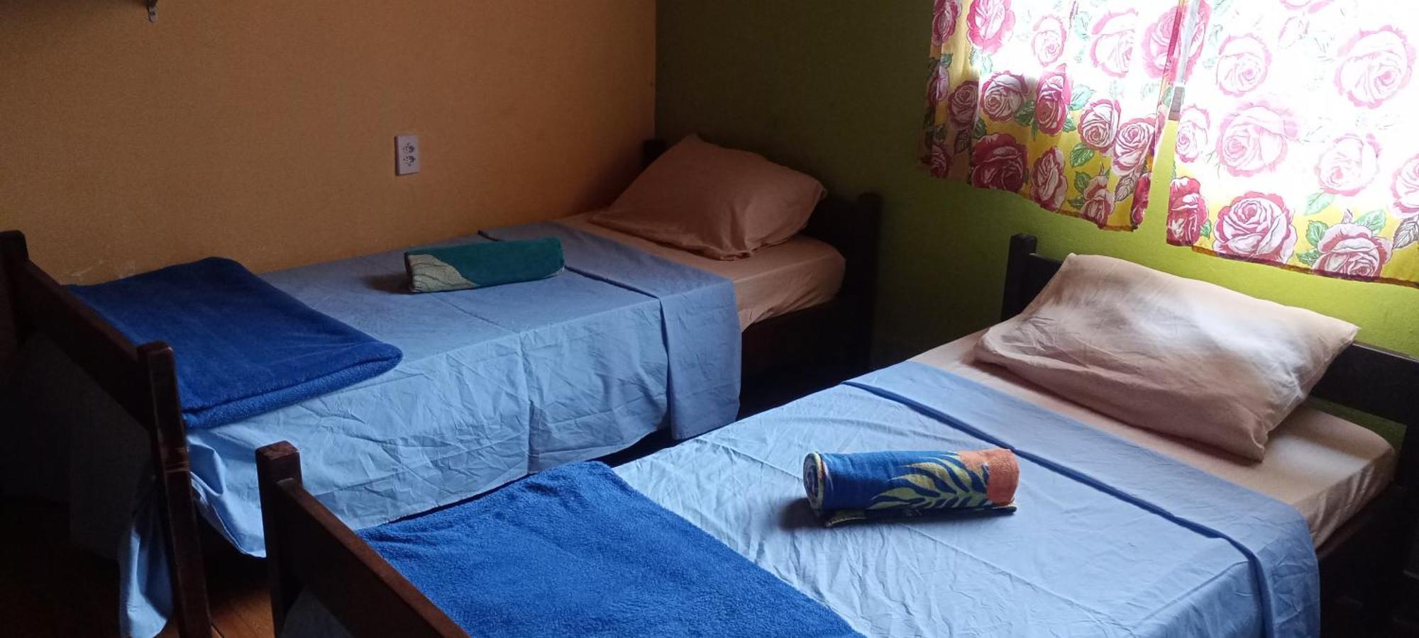 O Brejo Encantado Hospedagem E Hostel Эмбу Экстерьер фото